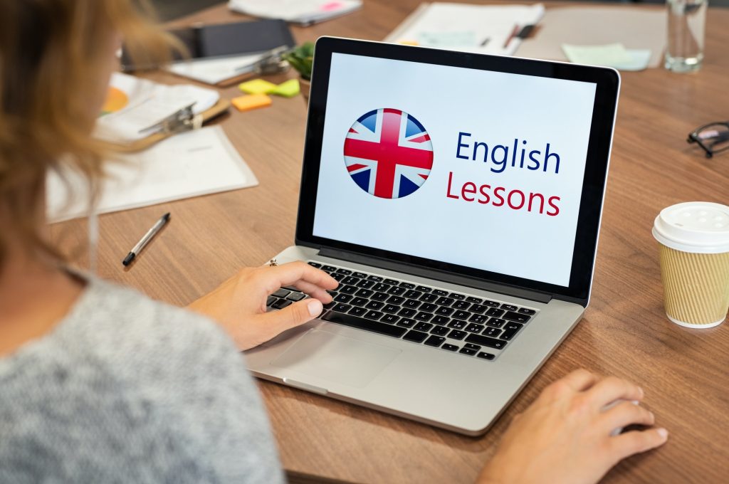 woman-learning-english-online.jpg woman-learning-english-online.jpg